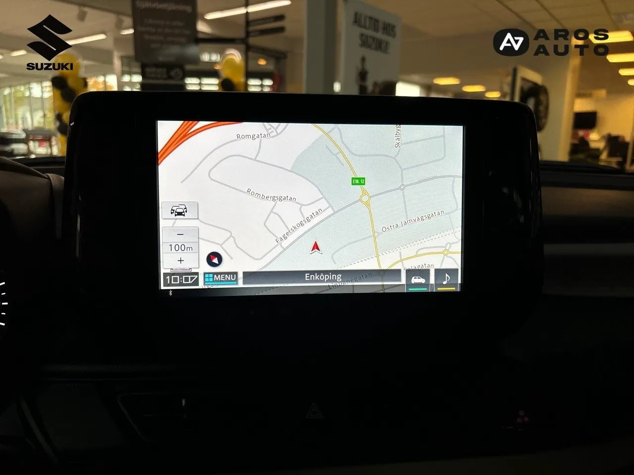 Vehicle image 10