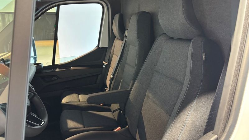 Nissan Interstar bild 12