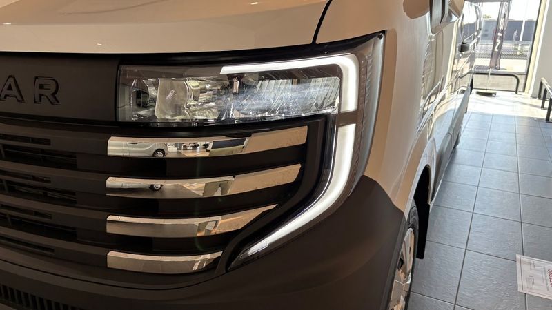 Nissan Interstar bild 11