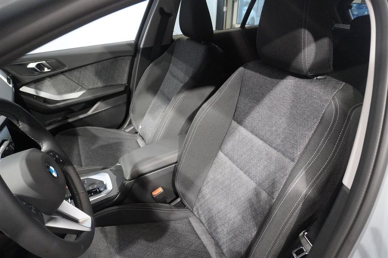 BMW 120 bild 9