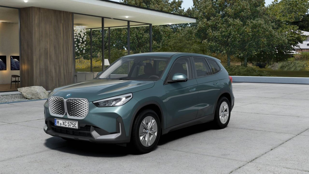 BMW iX1