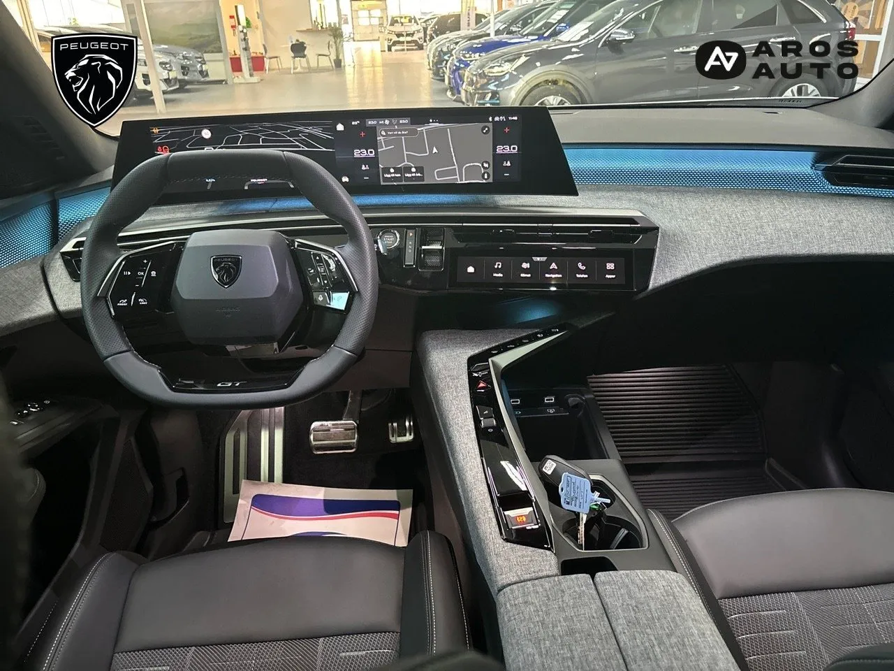 Vehicle image 15