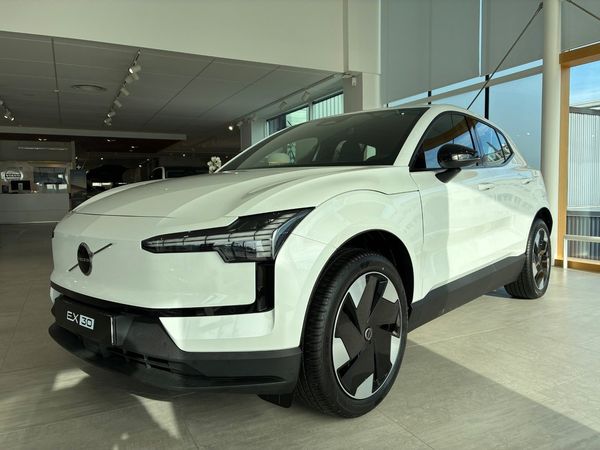 Volvo EX30 Privatleasingkampanj Plus Long Range - 2027