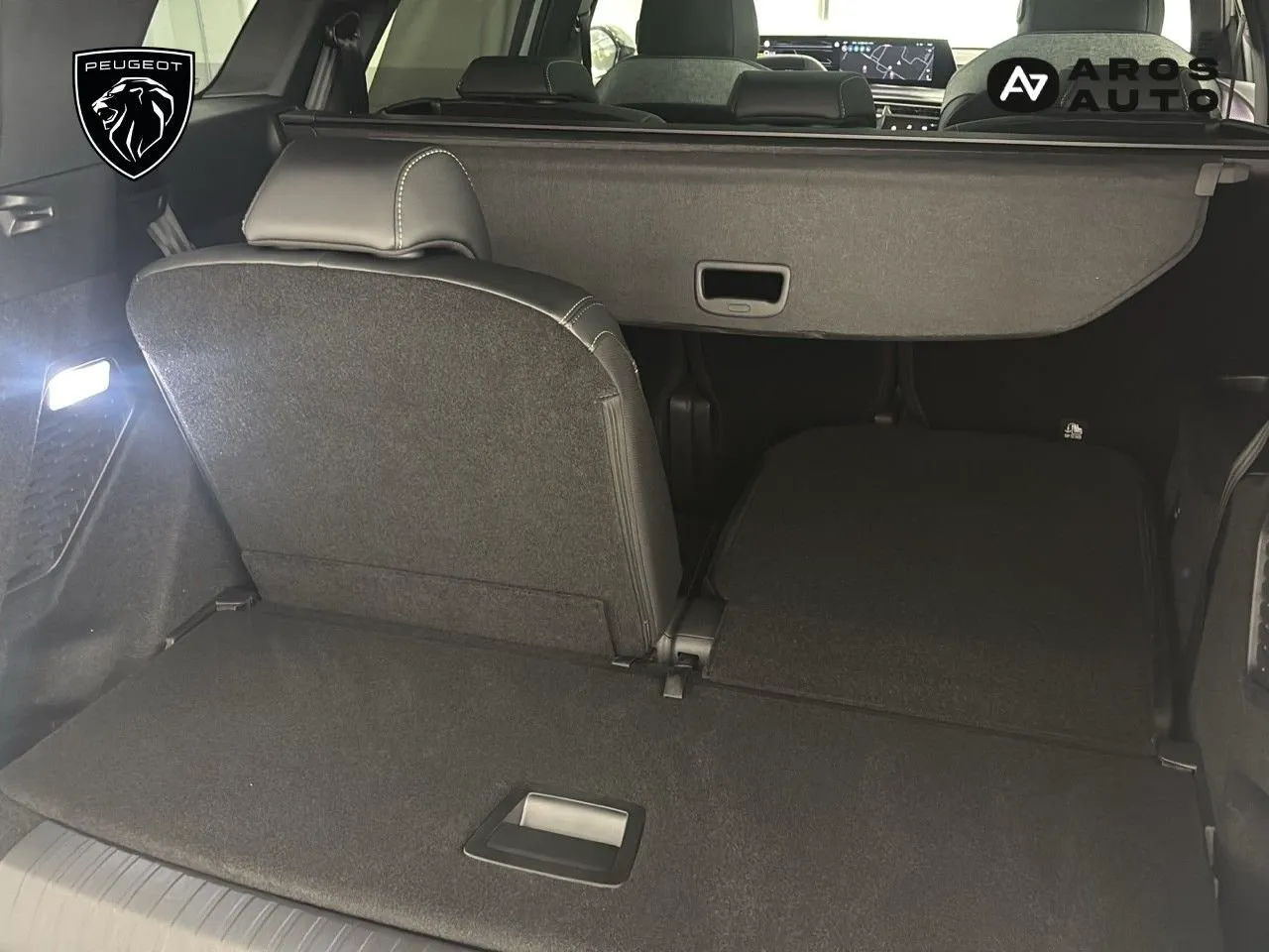 Vehicle image 18