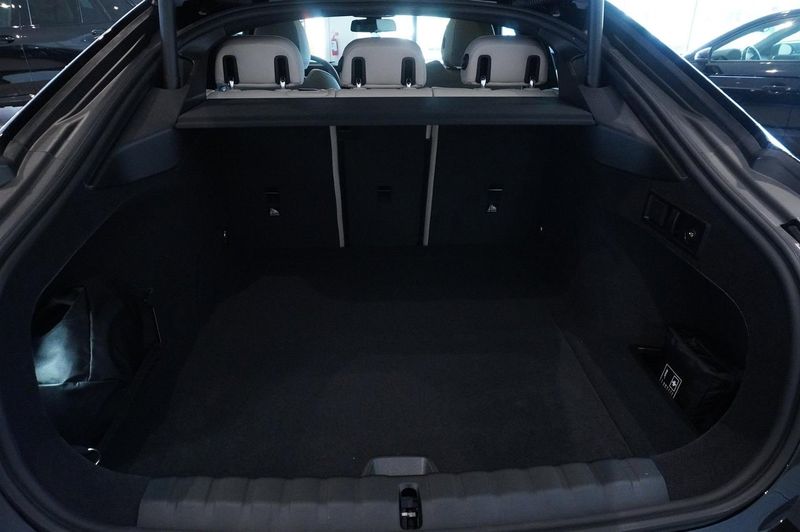 BMW i4 bild 14