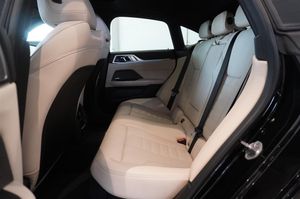 BMW i4 bild 5