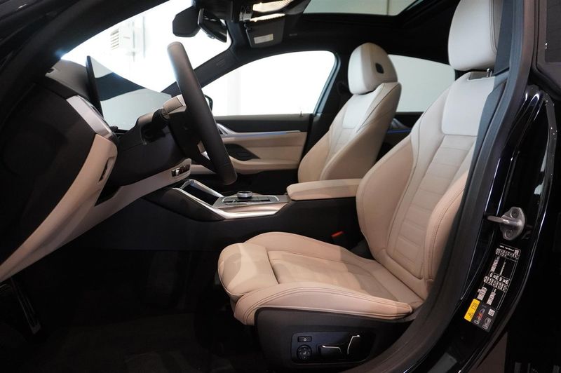 BMW i4 bild 6