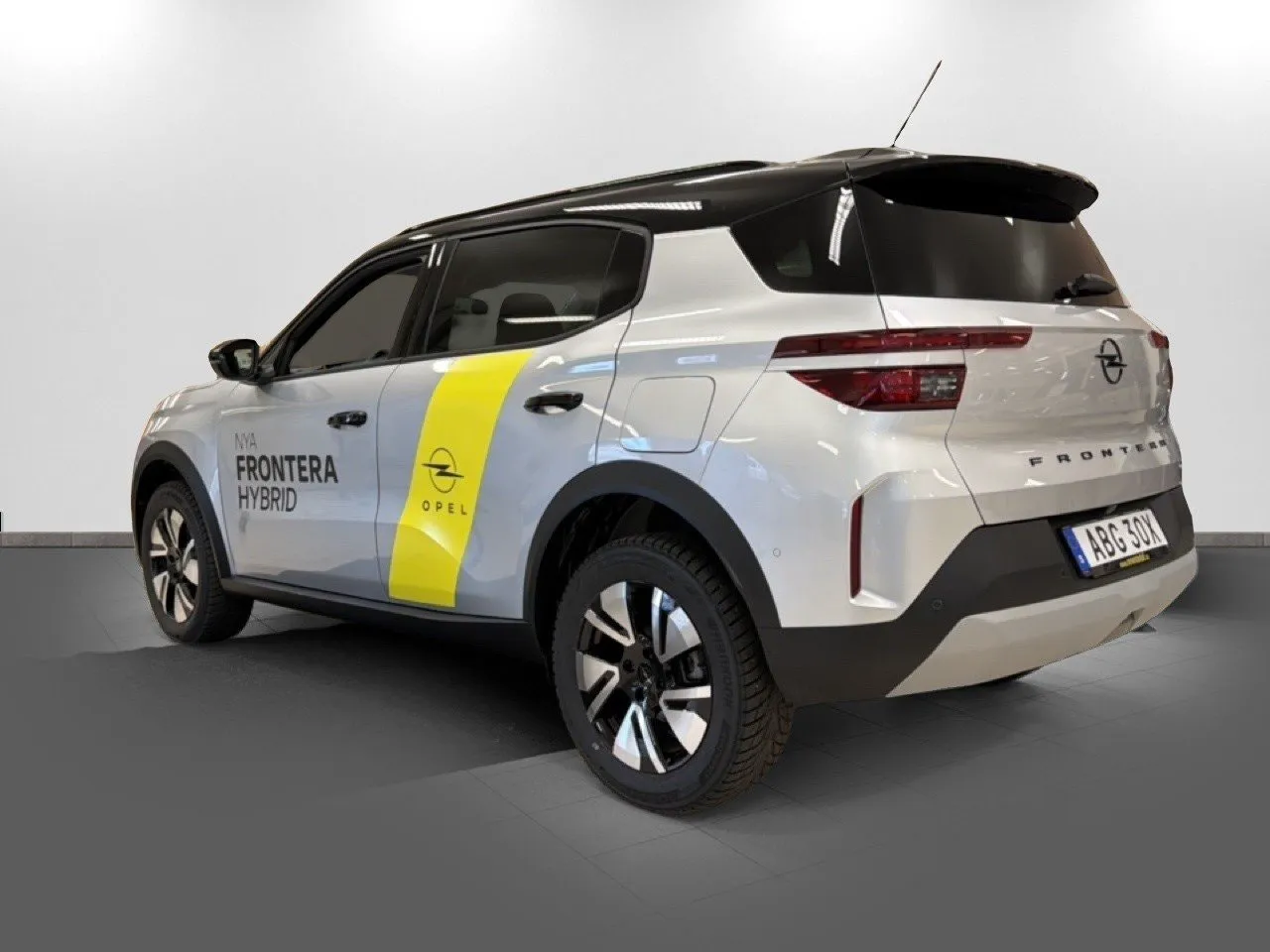 Vehicle image 5