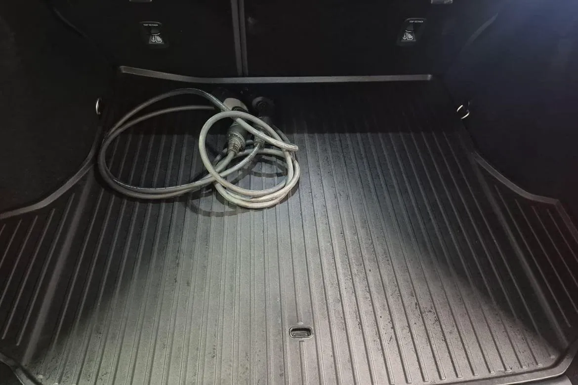 Vehicle image 18