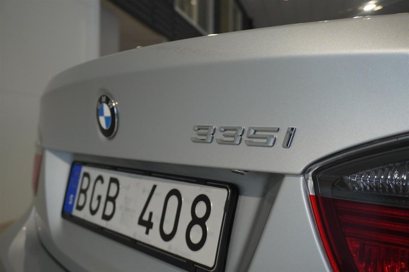 BMW 335 bild 7