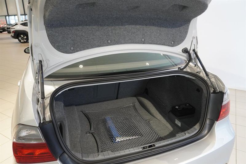 BMW 335 bild 8