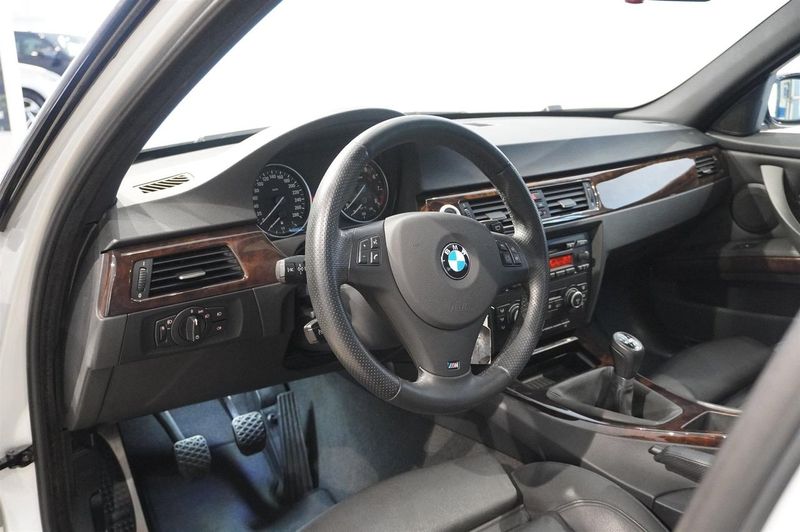 BMW 335 bild 13