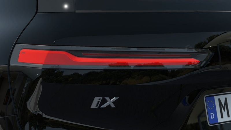 BMW iX bild 8