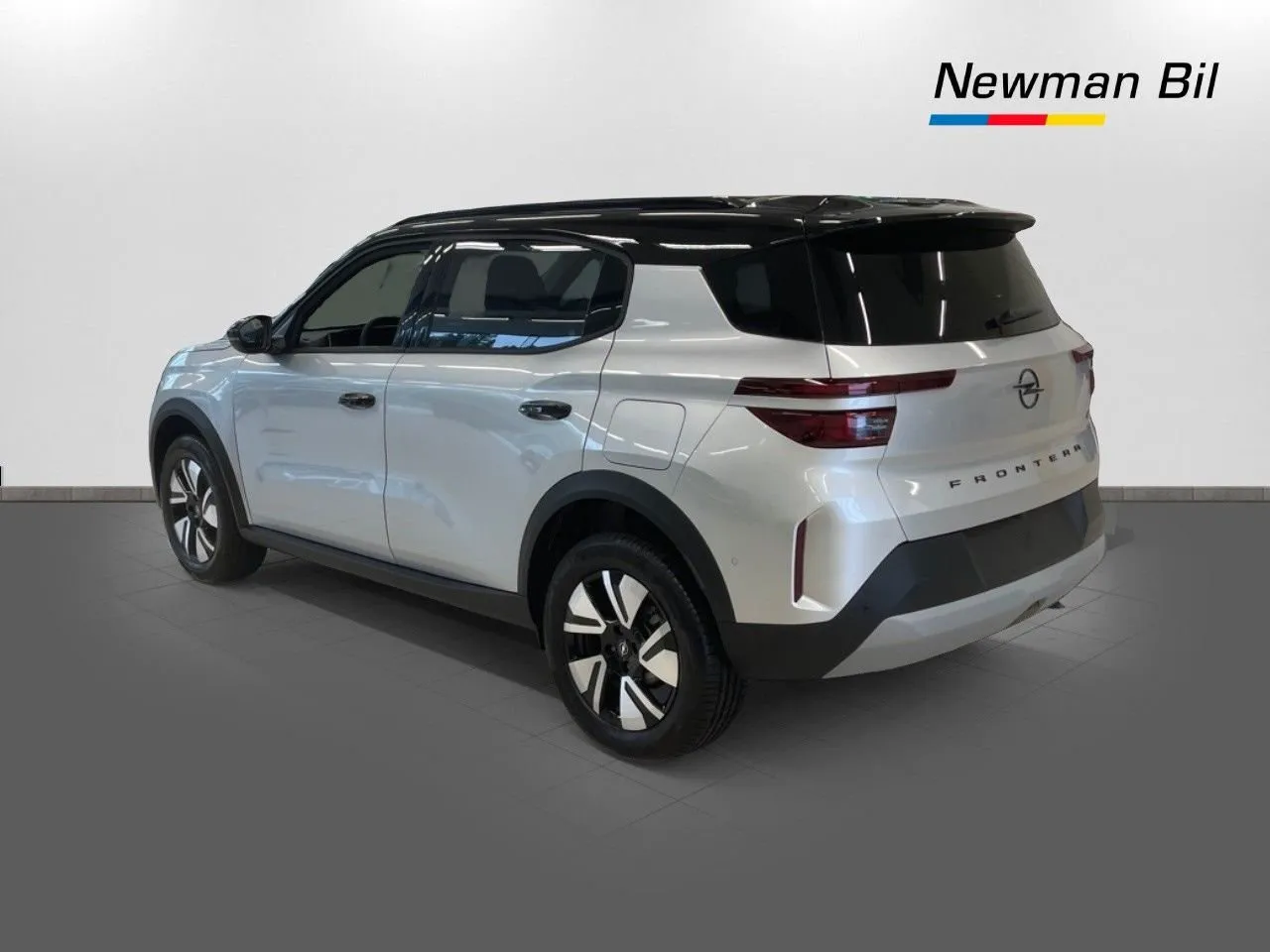 Vehicle image 5