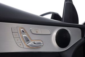 Mercedes GLC300 bild 25