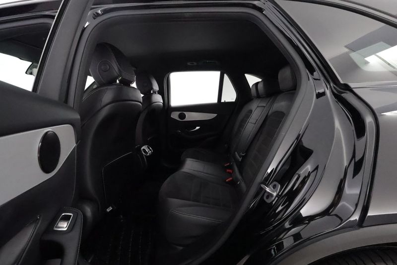 Mercedes GLC300 bild 11