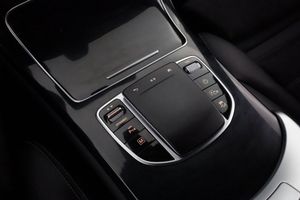 Mercedes GLC300 bild 24