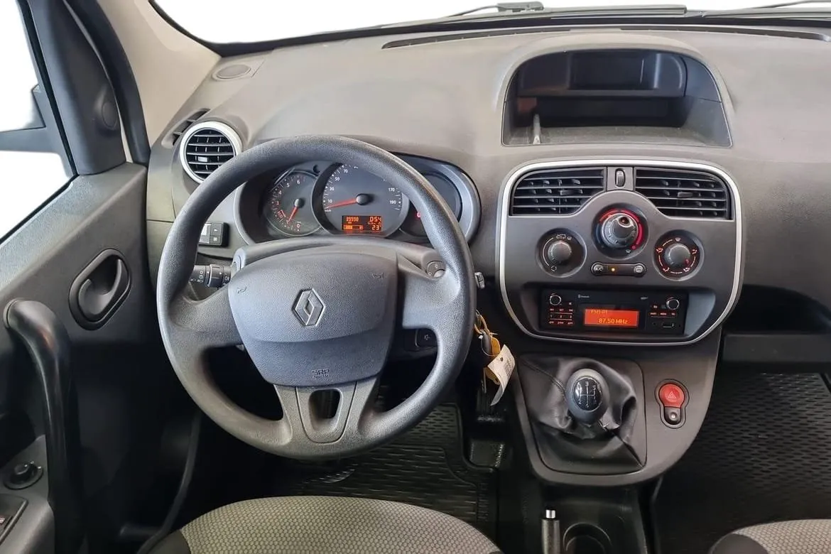 Vehicle image 18