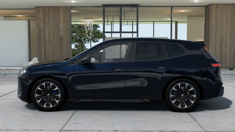 BMW iX bild 5