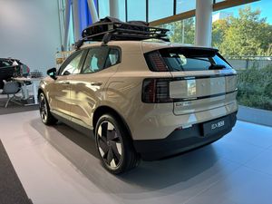 Volvo EX30 bild 3