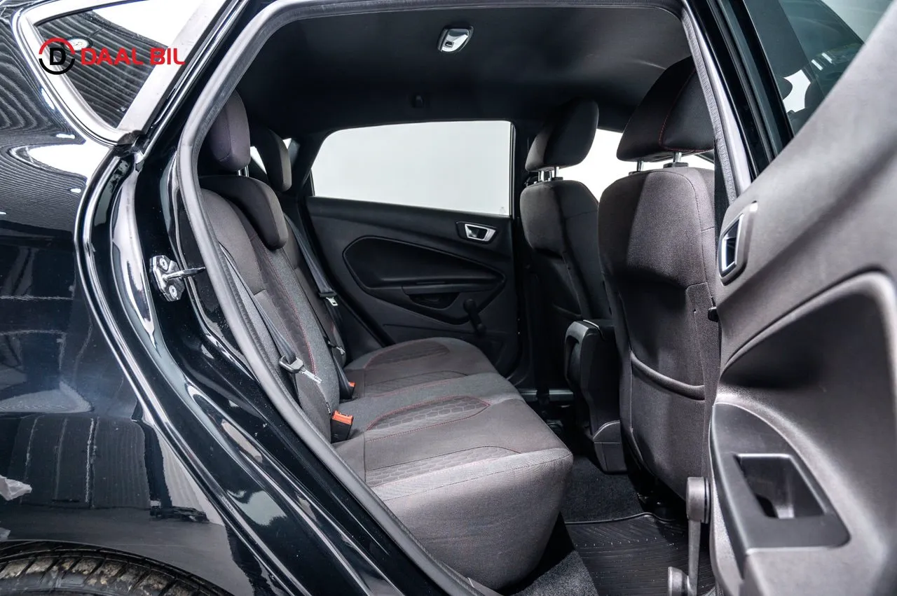 Vehicle image 18