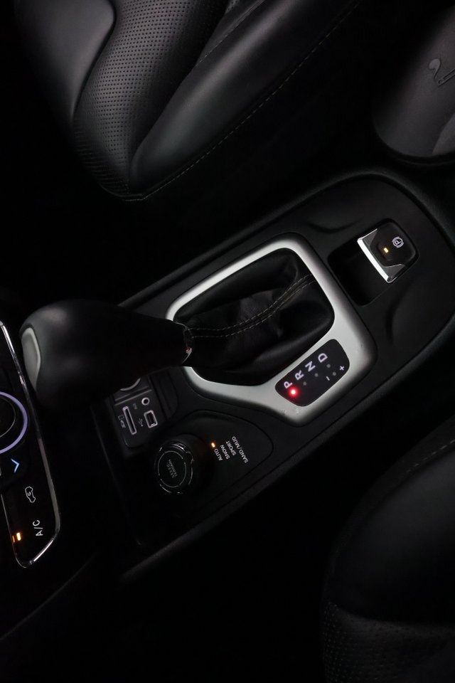 Jeep Cherokee bild 23