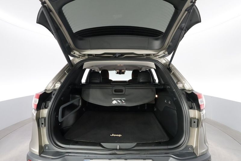 Jeep Cherokee bild 25