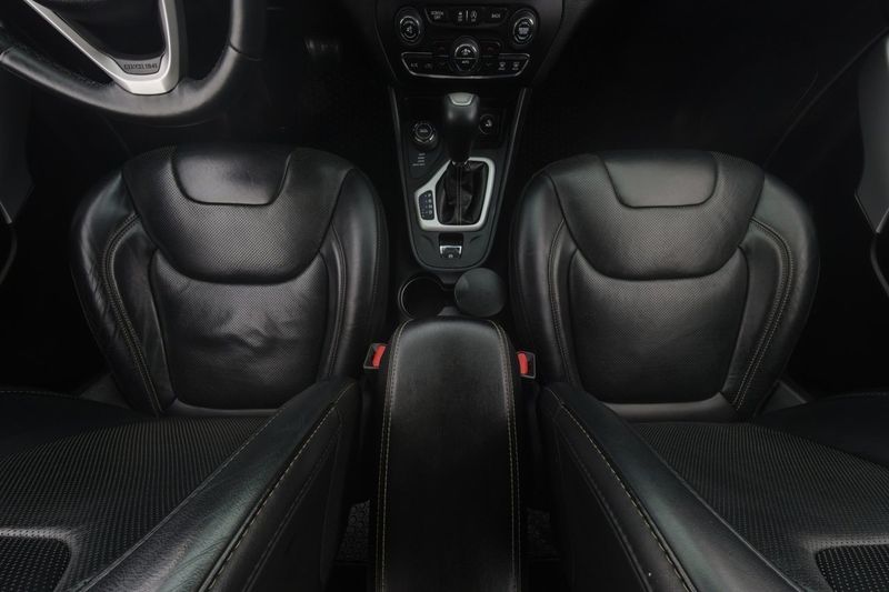 Jeep Cherokee bild 14