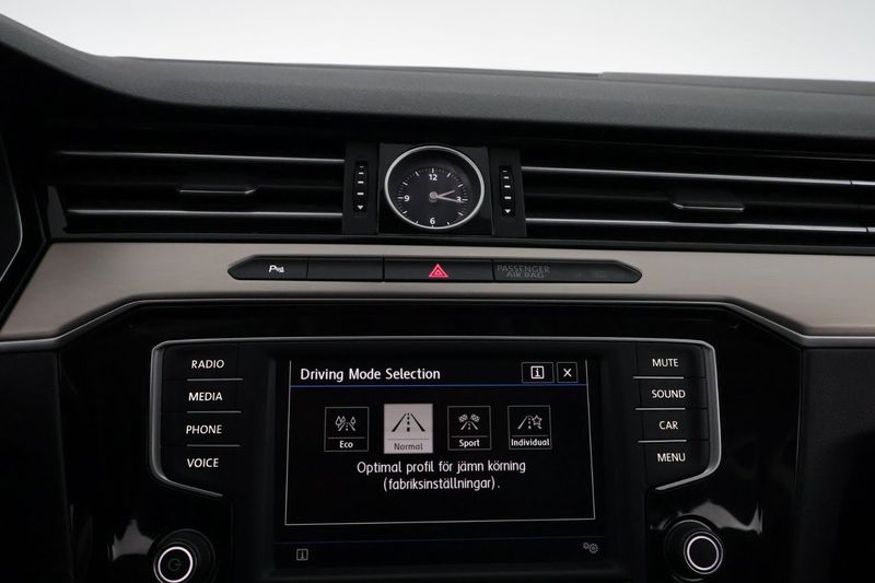 Volkswagen Passat bild 21