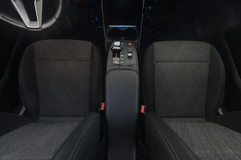 BMW iX1 bild 15