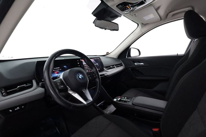 BMW iX1 bild 11