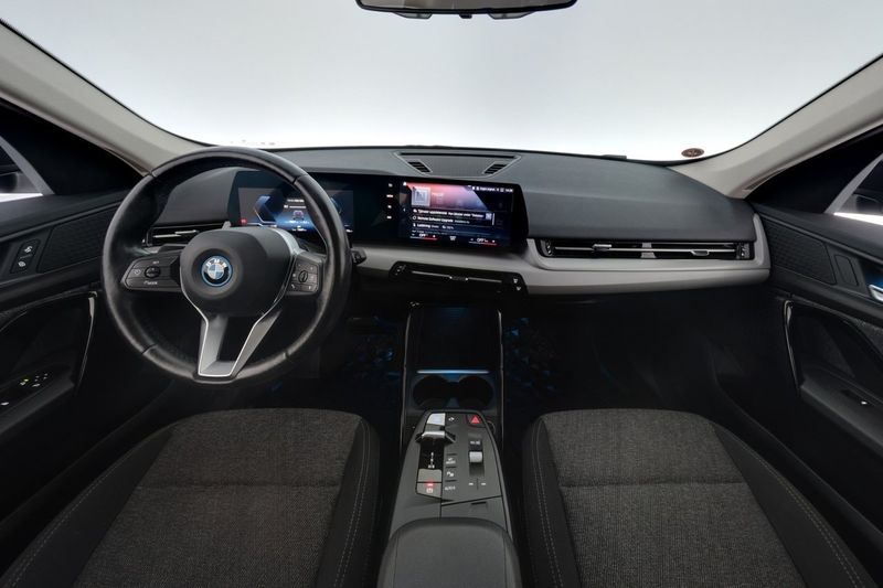 BMW iX1 bild 13