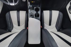 Lexus NX bild 14