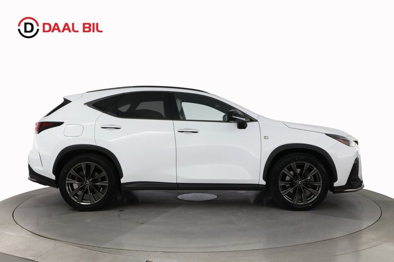 Lexus NX bild 5