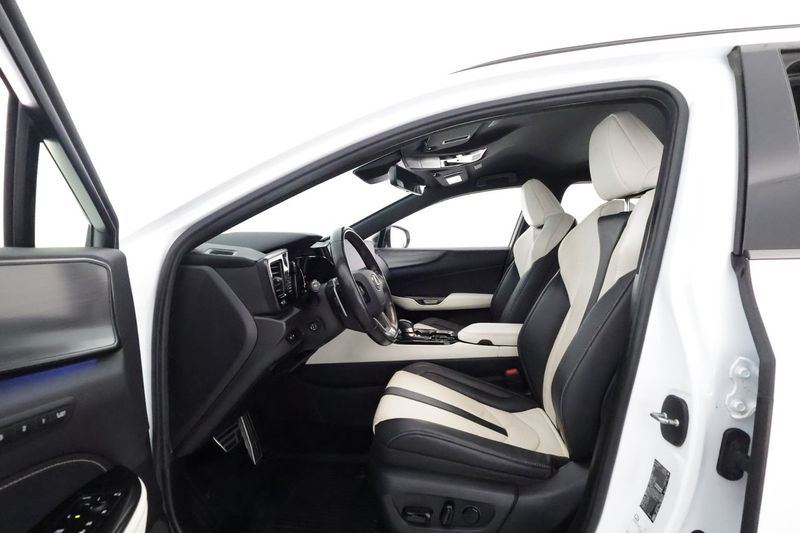 Lexus NX bild 10