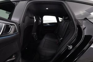 BMW i4 bild 12