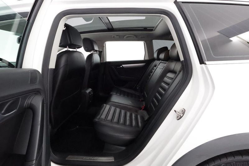 Volkswagen Passat bild 12