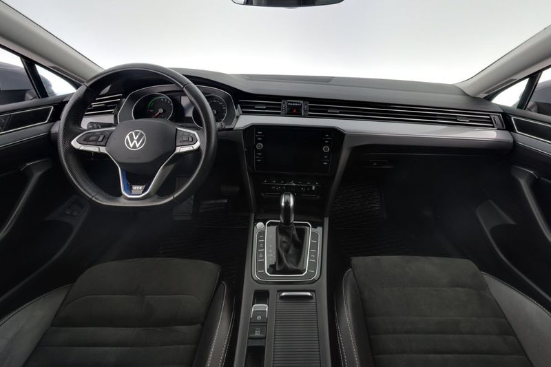 Volkswagen Passat bild 12