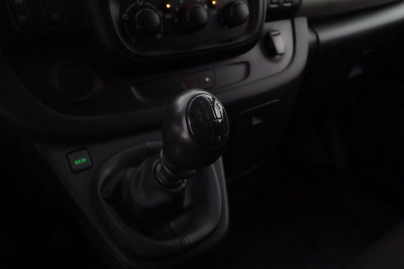 Renault Trafic bild 16