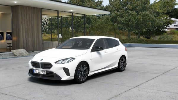 BMW M135 i xDrive Steptronic M Sport H/K PL fr 4395kr/mån 24 mån - 2027