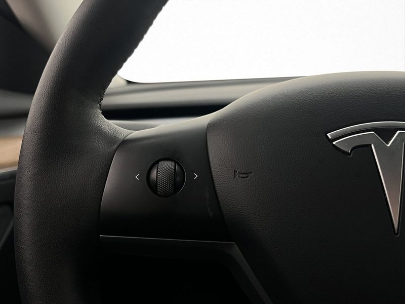 Tesla Model 3 bild 15