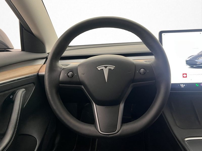 Tesla Model 3 bild 13