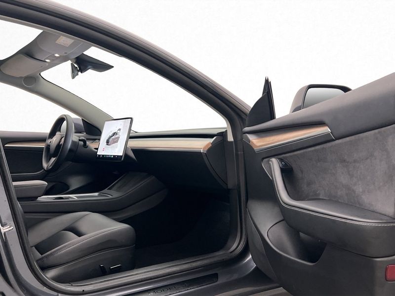 Tesla Model 3 bild 29