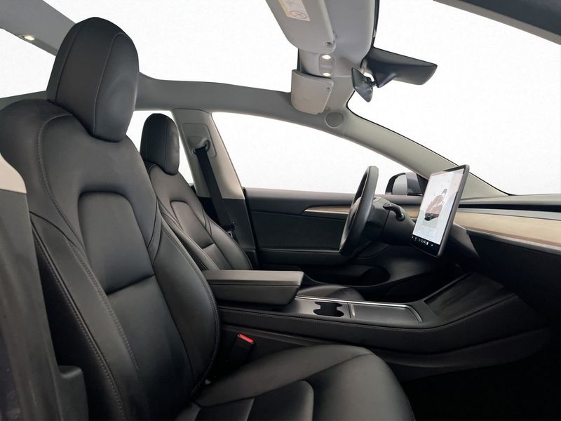 Tesla Model 3 bild 28