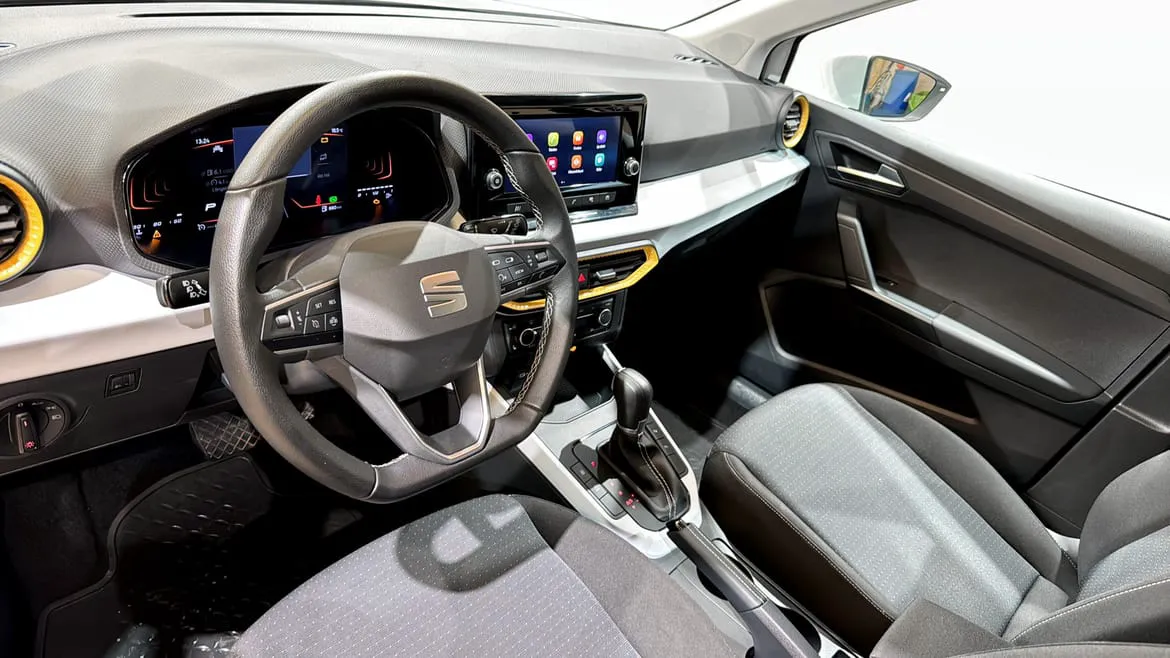 Vehicle image 6