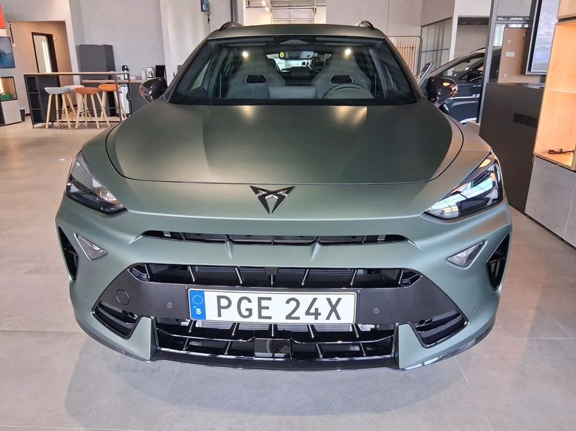 Vehicle image 1