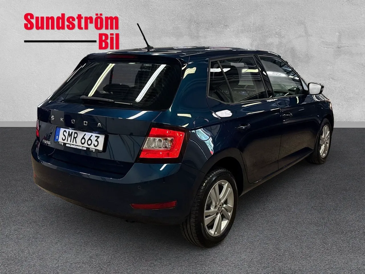 Vehicle image 6