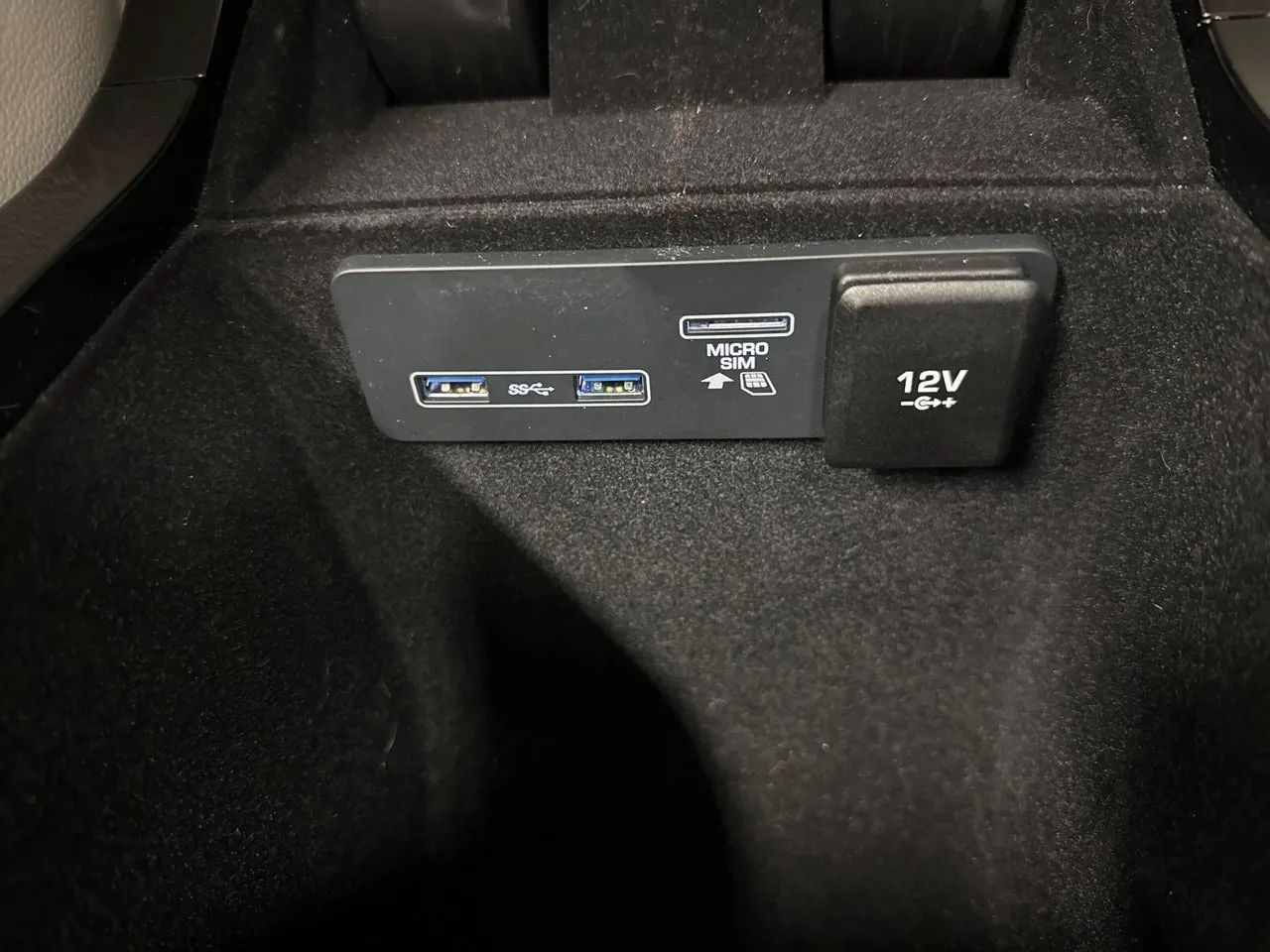 Vehicle image 24