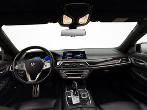 BMW 750 bild 14