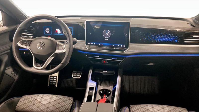 Volkswagen Passat bild 12